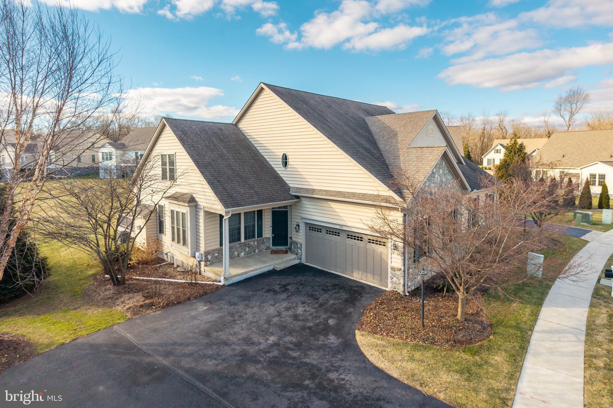 136 HONEYCROFT BOULEVARD