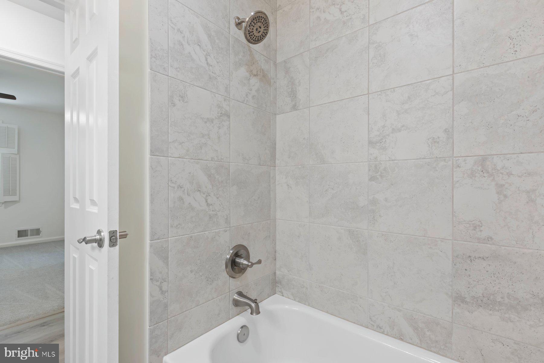 WILLOW WOODS - Residential Lease