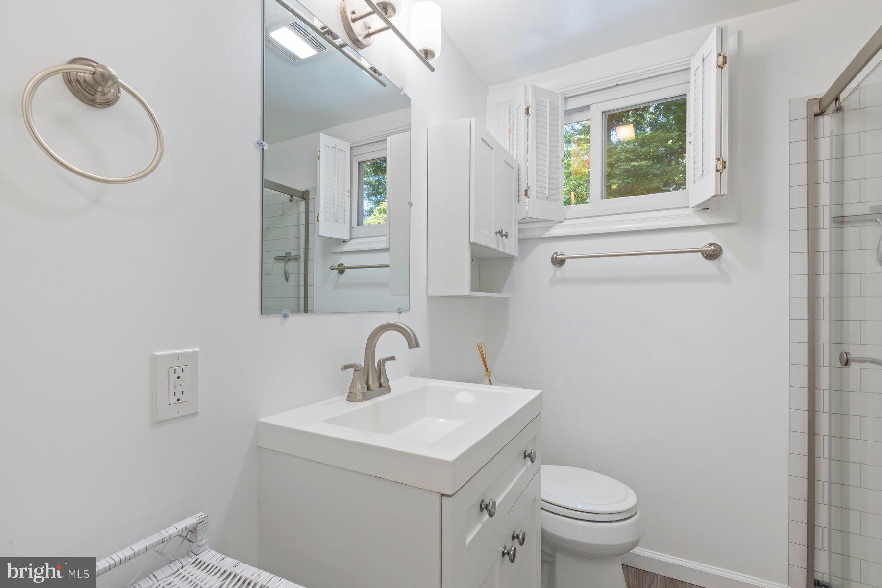 WILLOW WOODS - Residential Lease