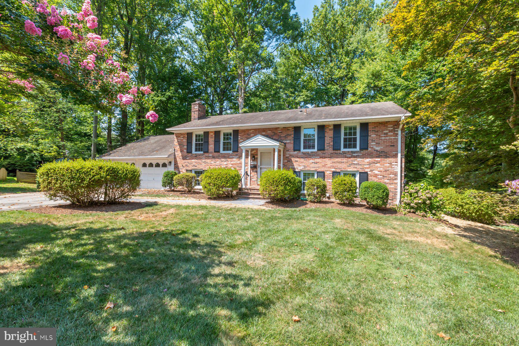 WILLOW WOODS - Residential Lease