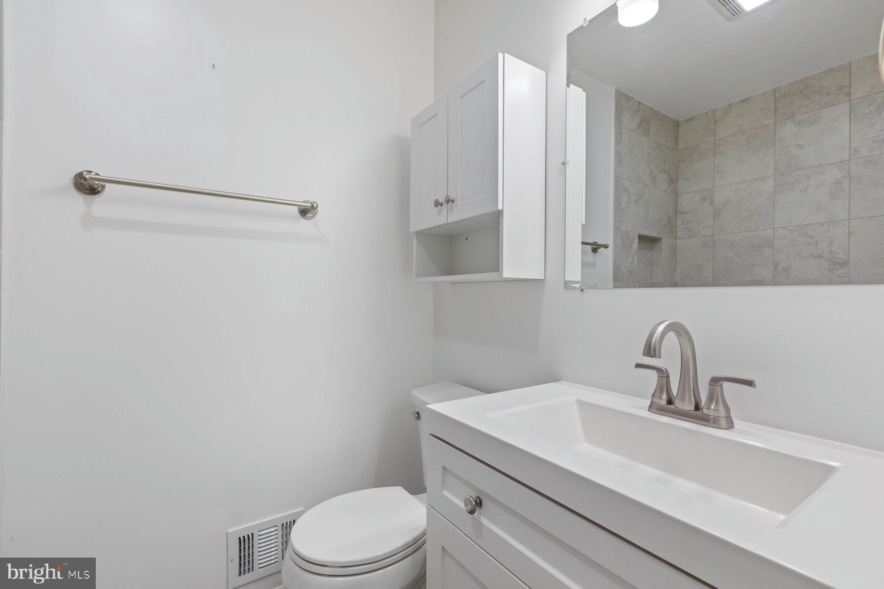 WILLOW WOODS - Residential Lease