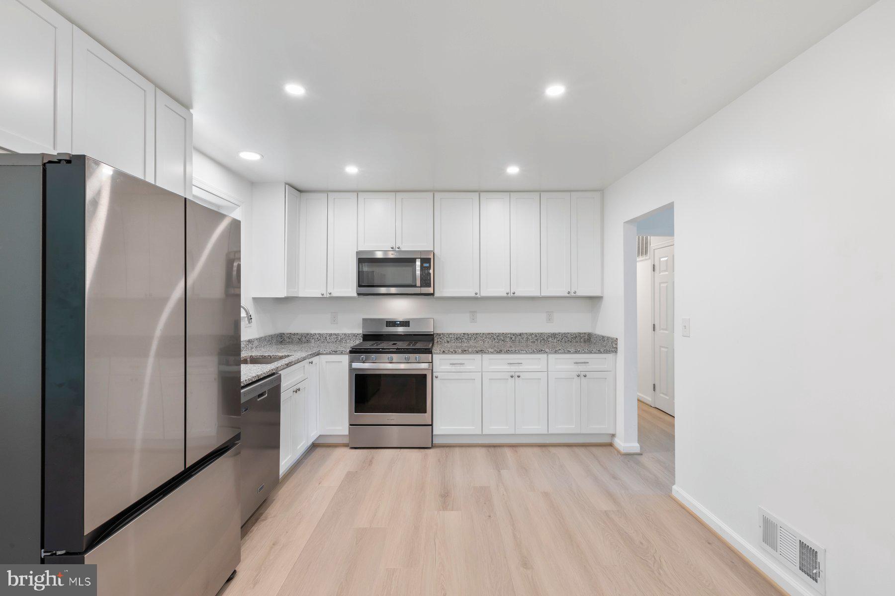 WILLOW WOODS - Residential Lease