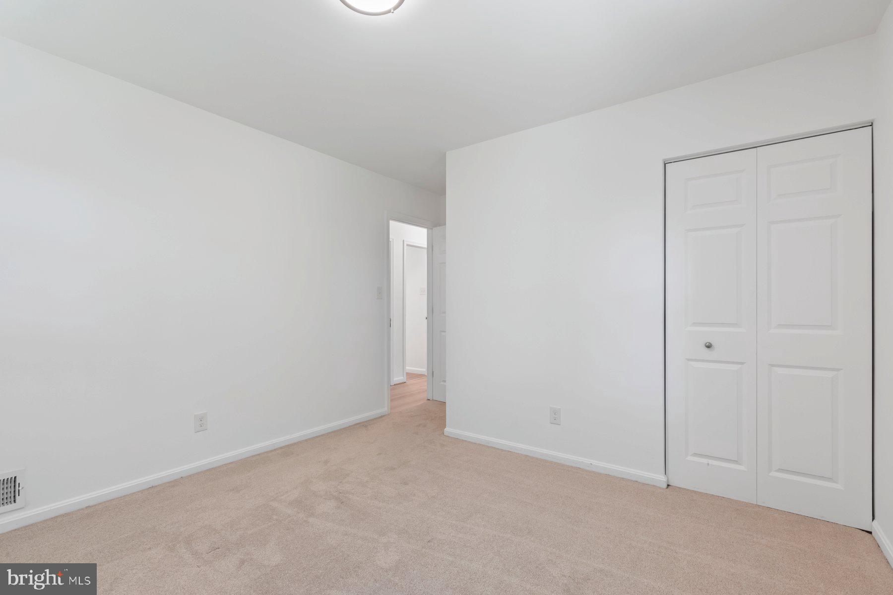 WILLOW WOODS - Residential Lease