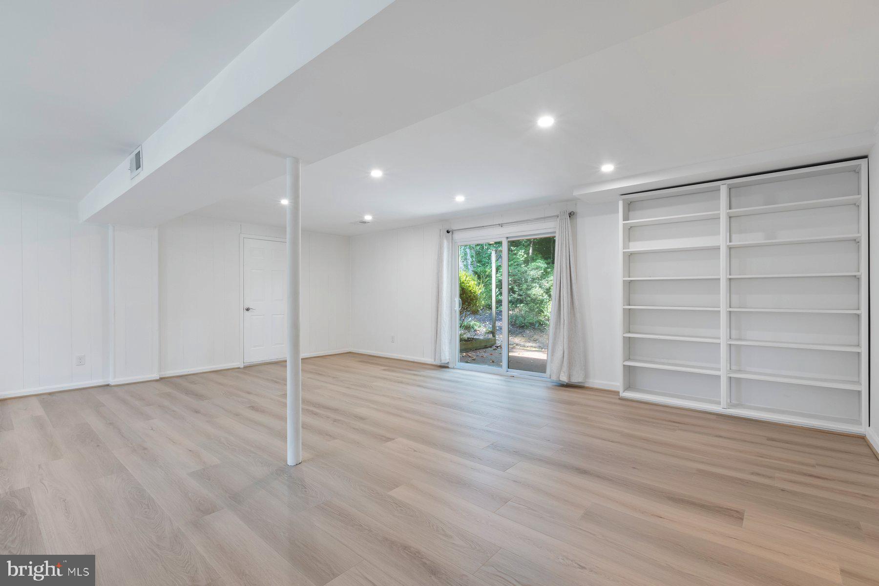 WILLOW WOODS - Residential Lease