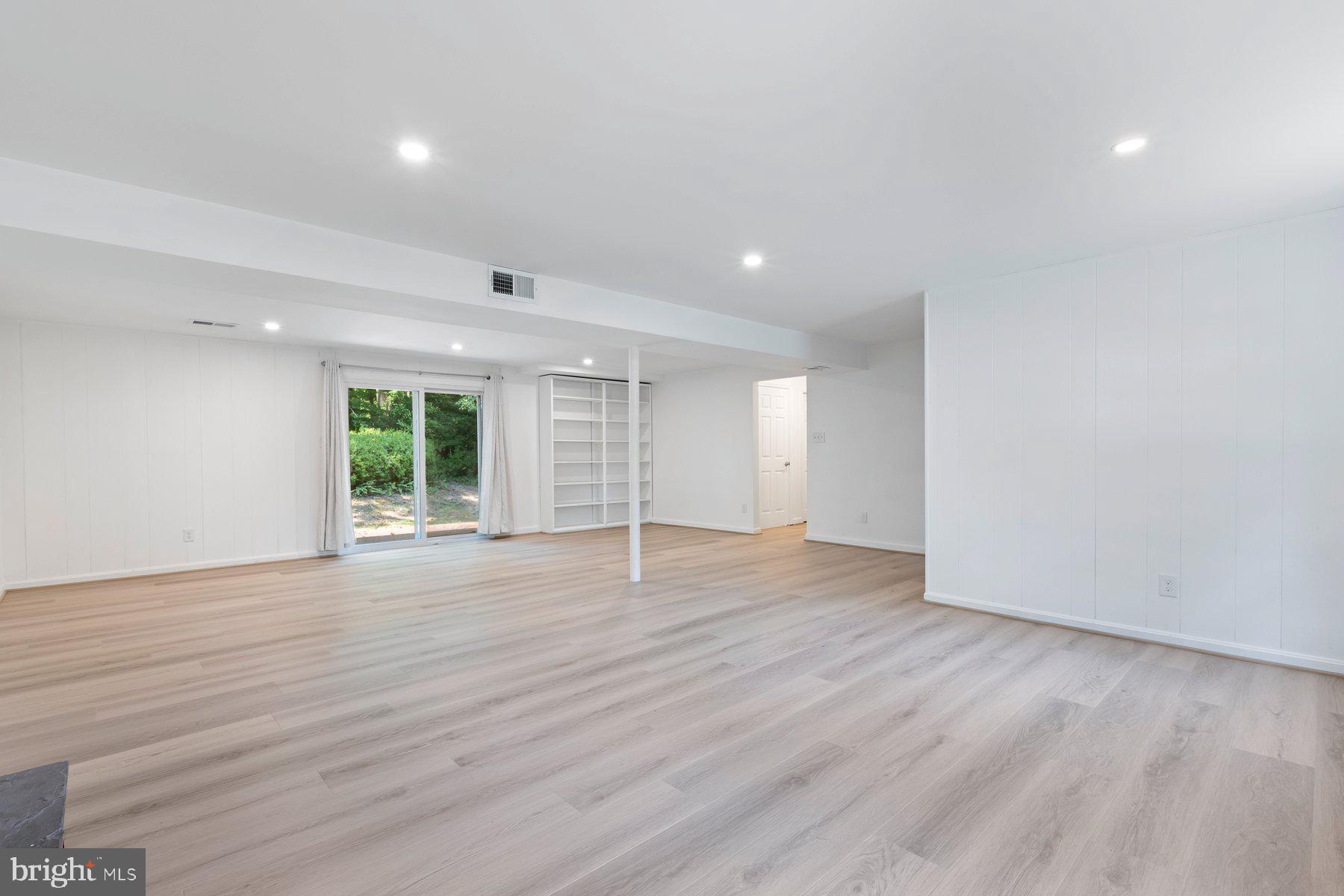 WILLOW WOODS - Residential Lease