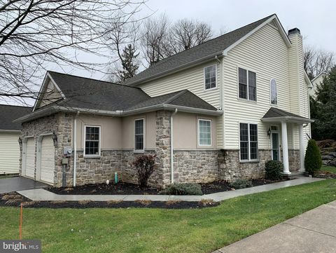 Photo of 1863 Serene Way, LANCASTER, PA 17602 (MLS # PALA2061938)