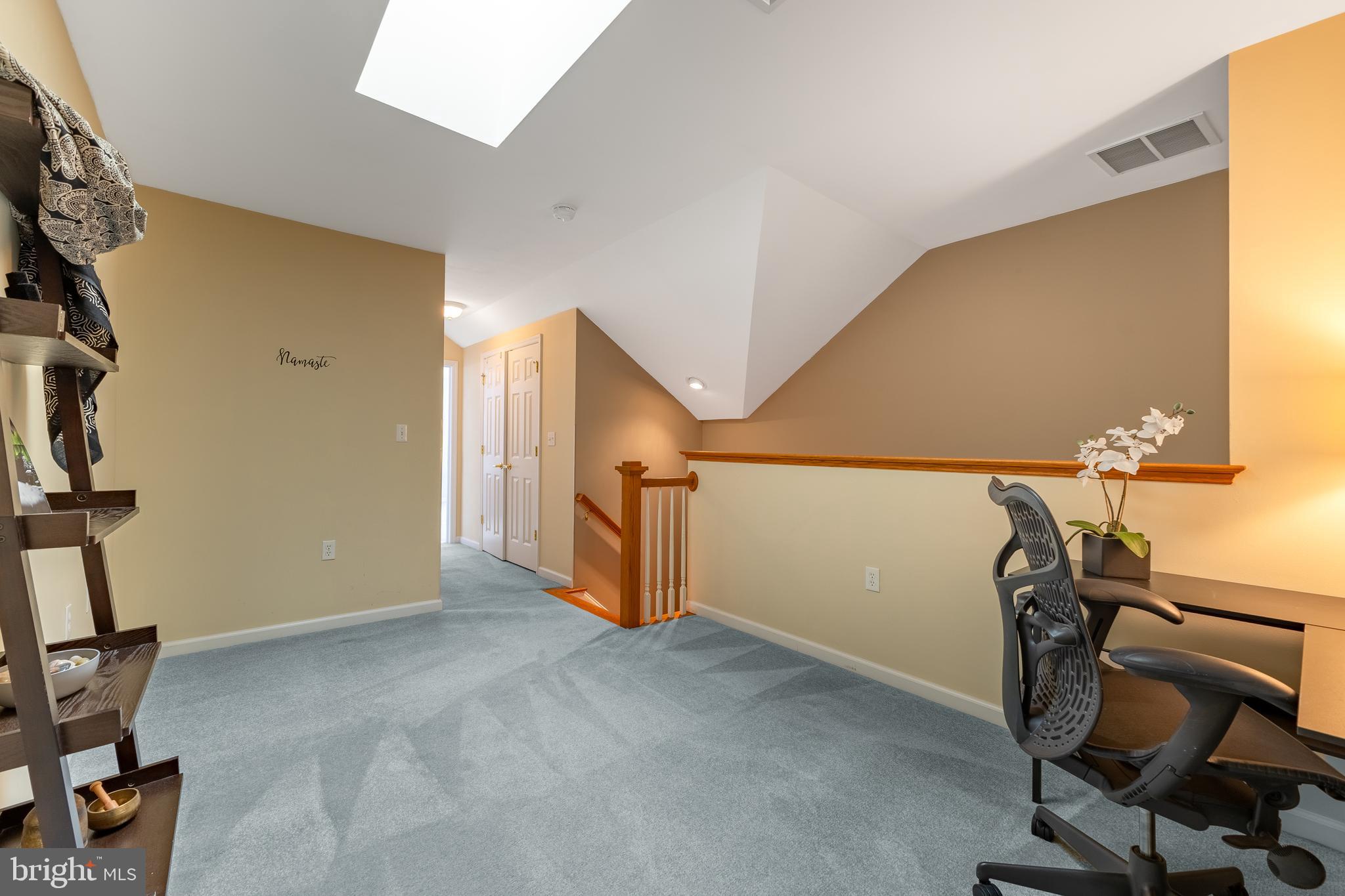 GREENWICH HILL - Residential