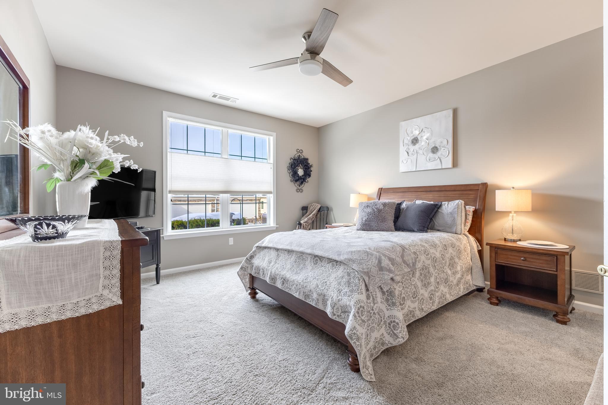 GREENWICH HILL - Residential