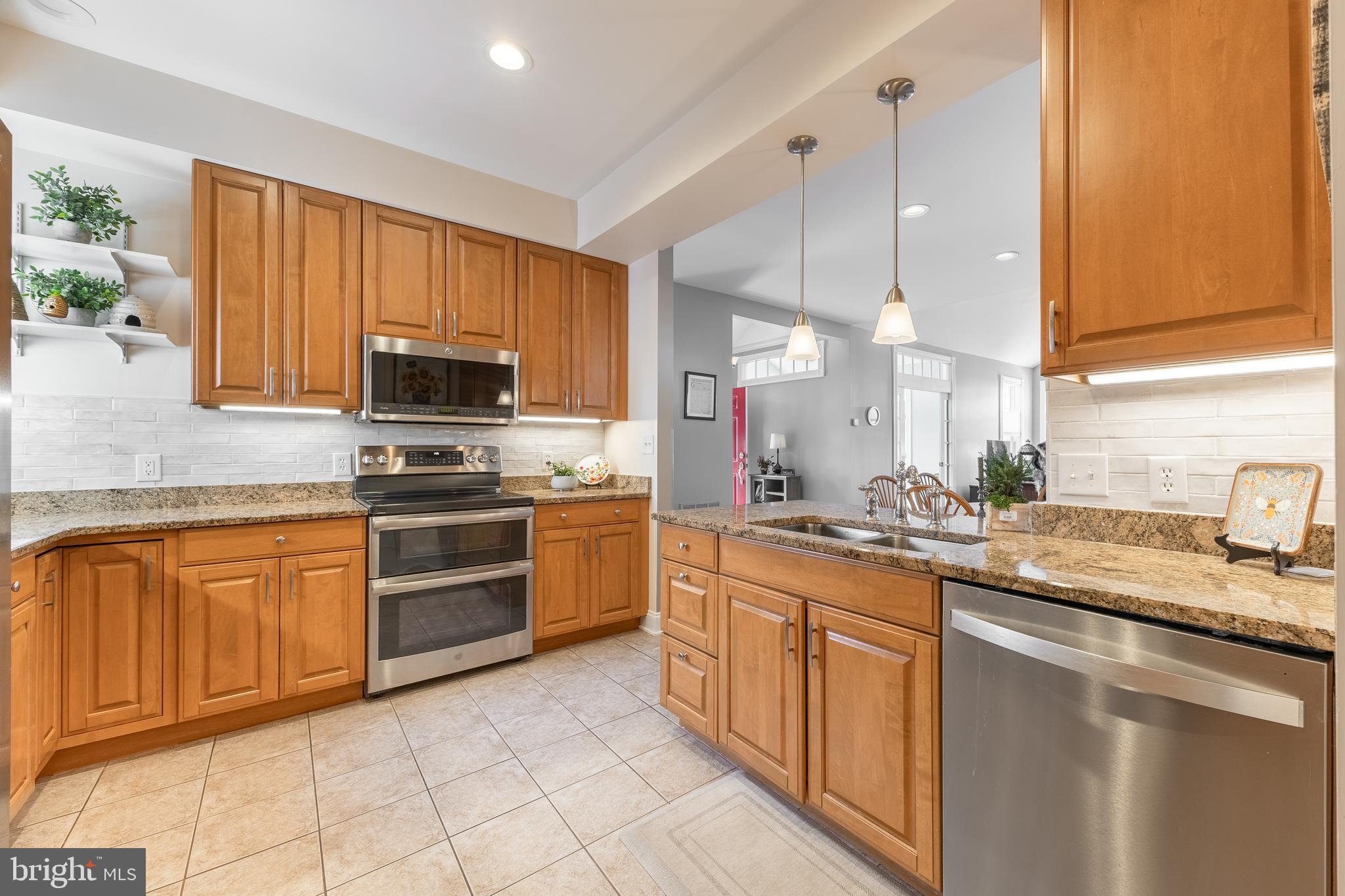 GREENWICH HILL - Residential