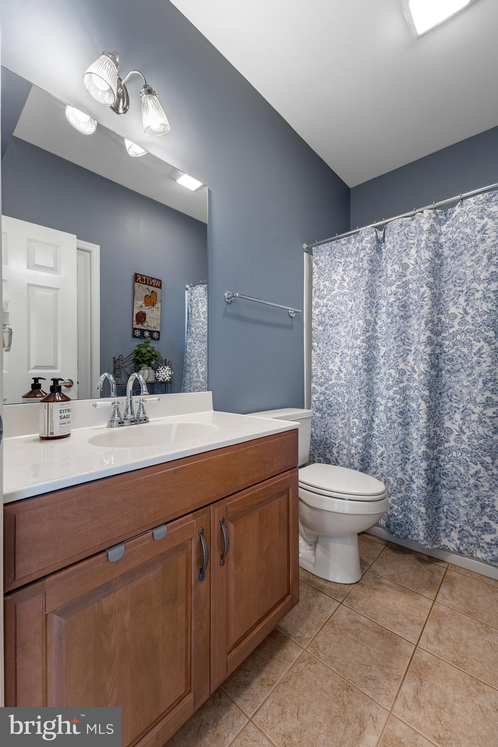 GREENWICH HILL - Residential