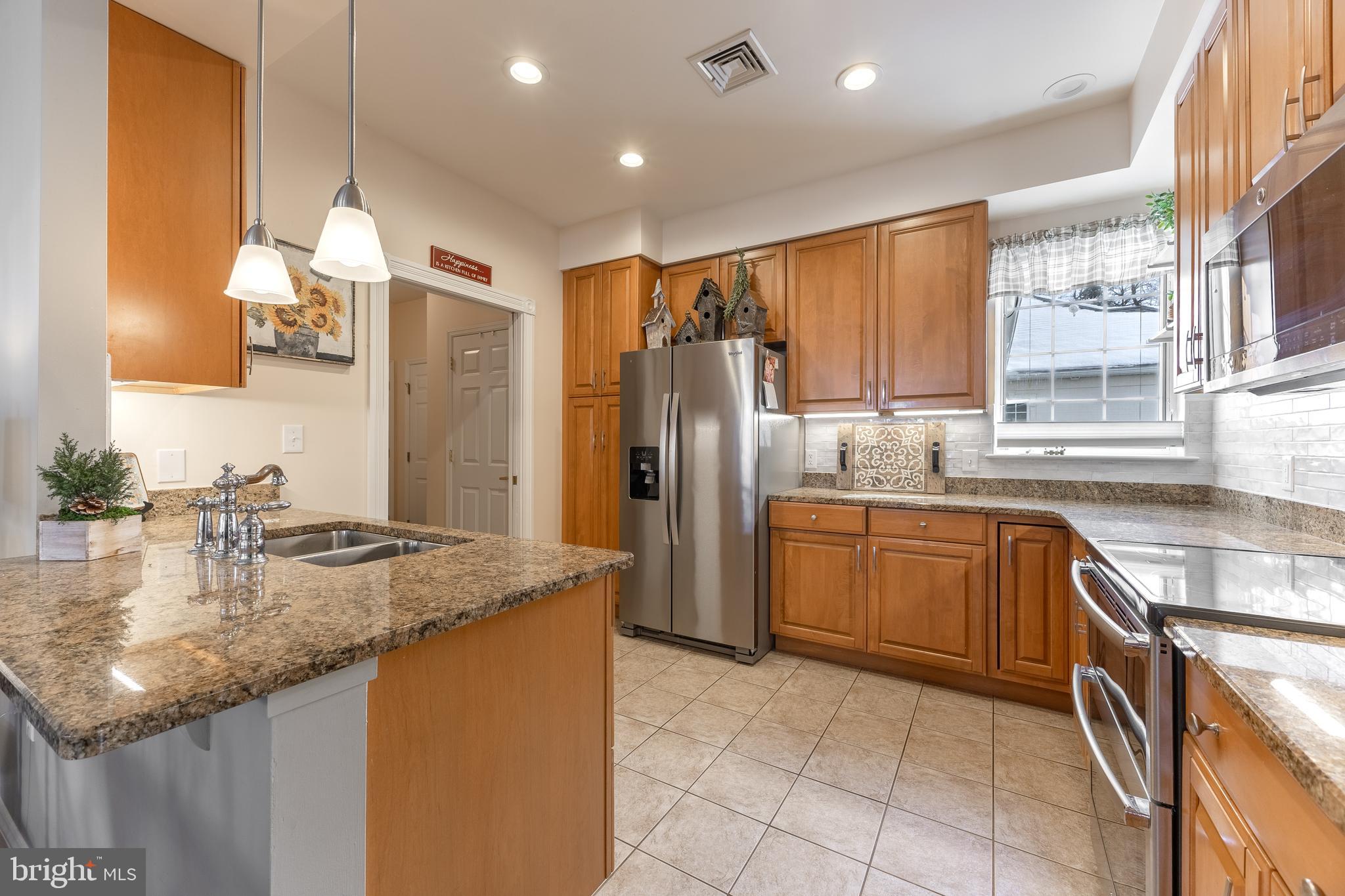 GREENWICH HILL - Residential