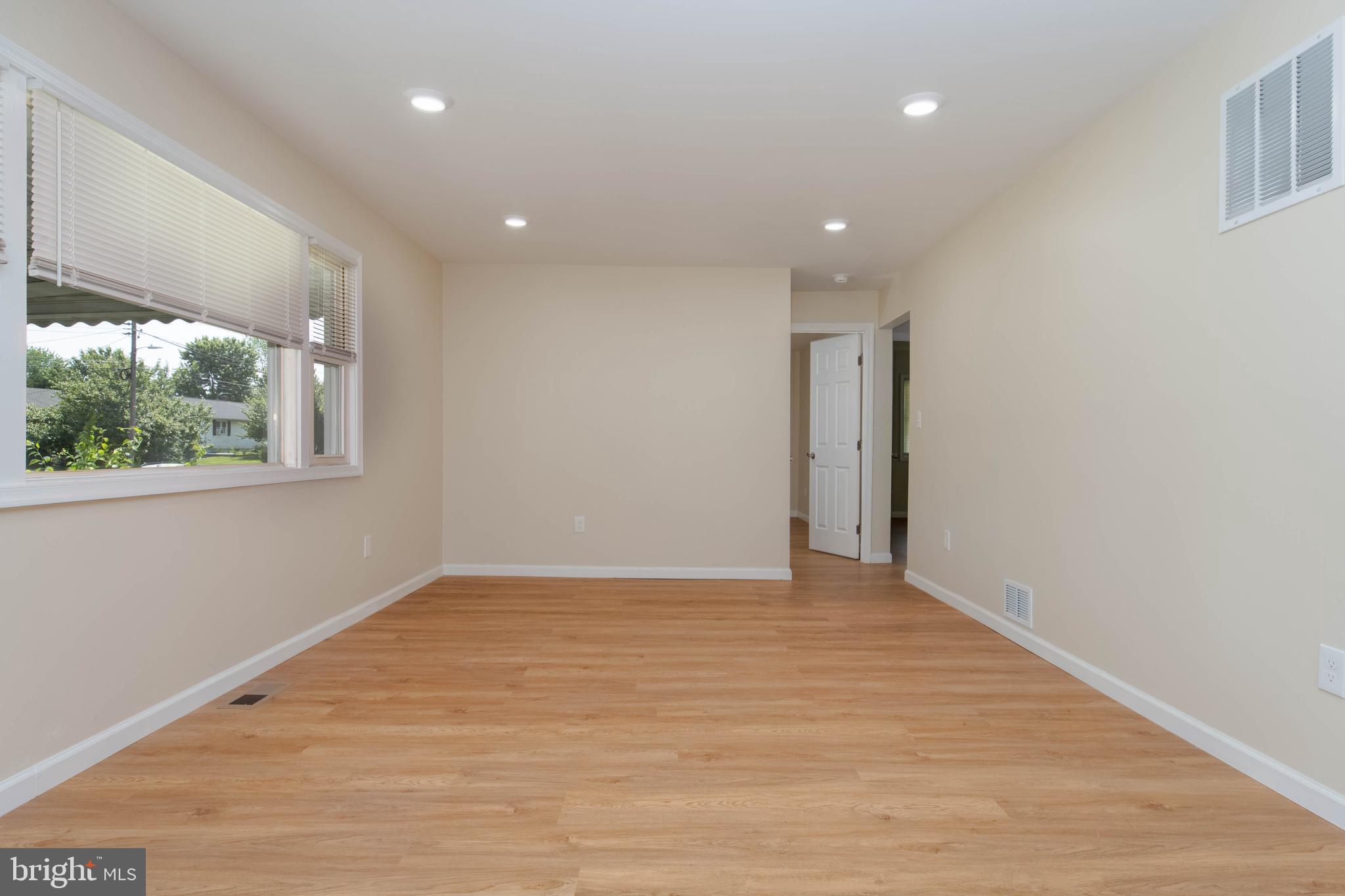 HILLSDALE - Residential