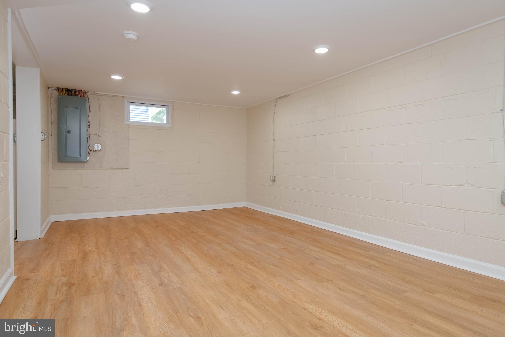HILLSDALE - Residential