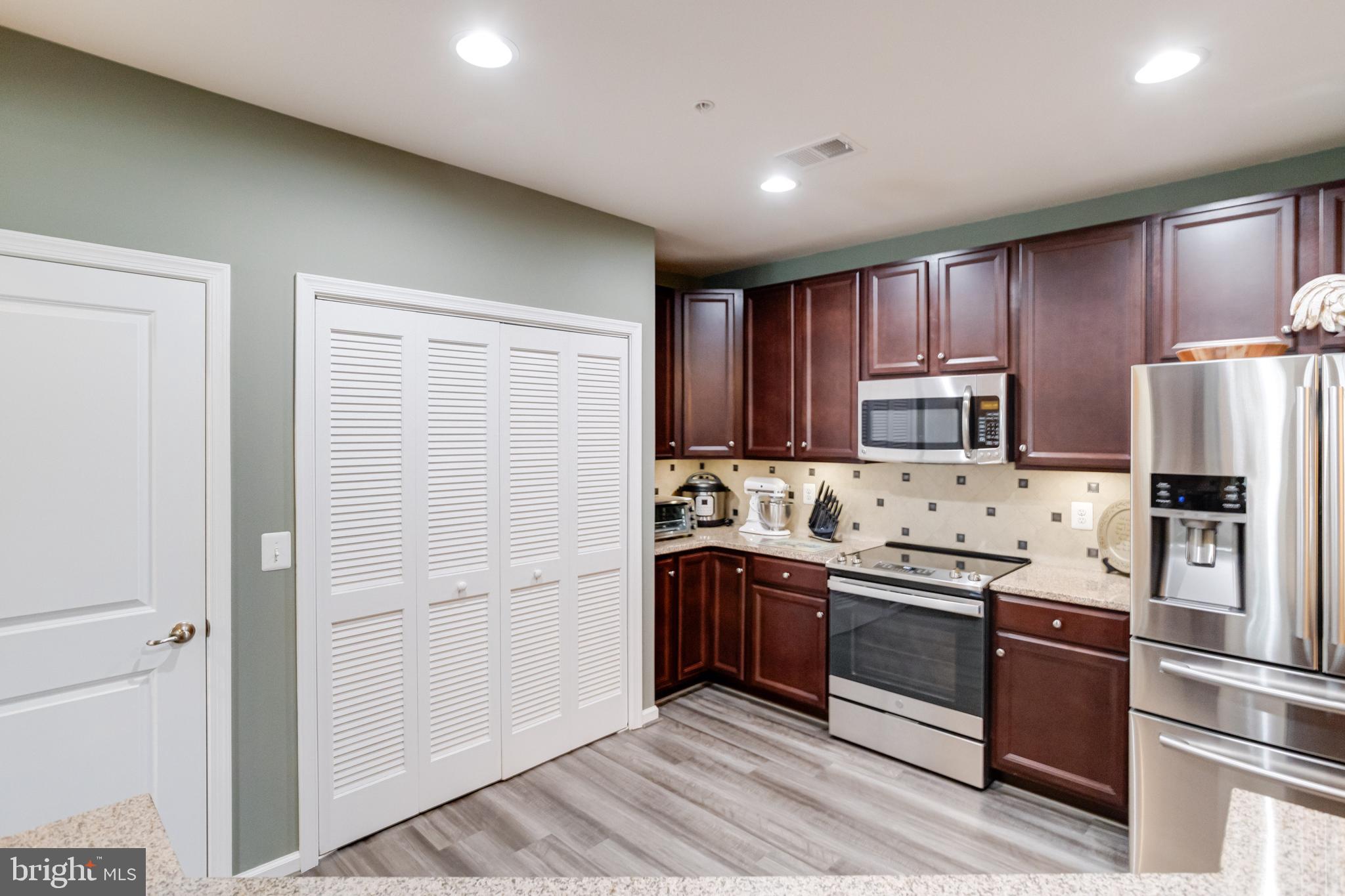 MONMOUTH MEADOWS - Residential