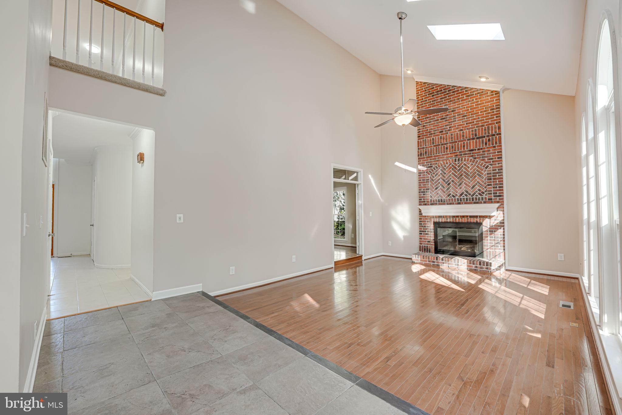 CROSSPOINTE - Residential