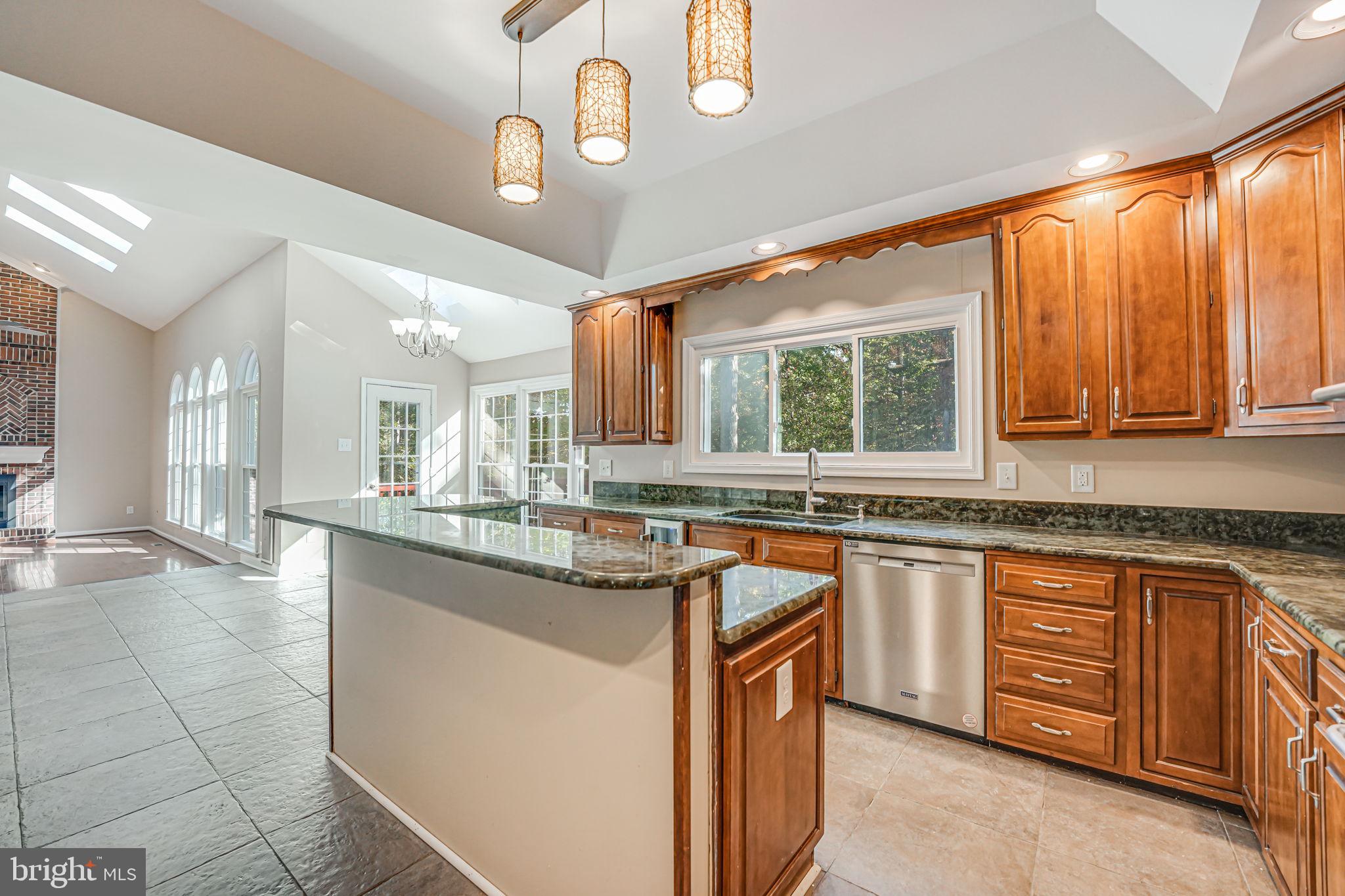 CROSSPOINTE - Residential