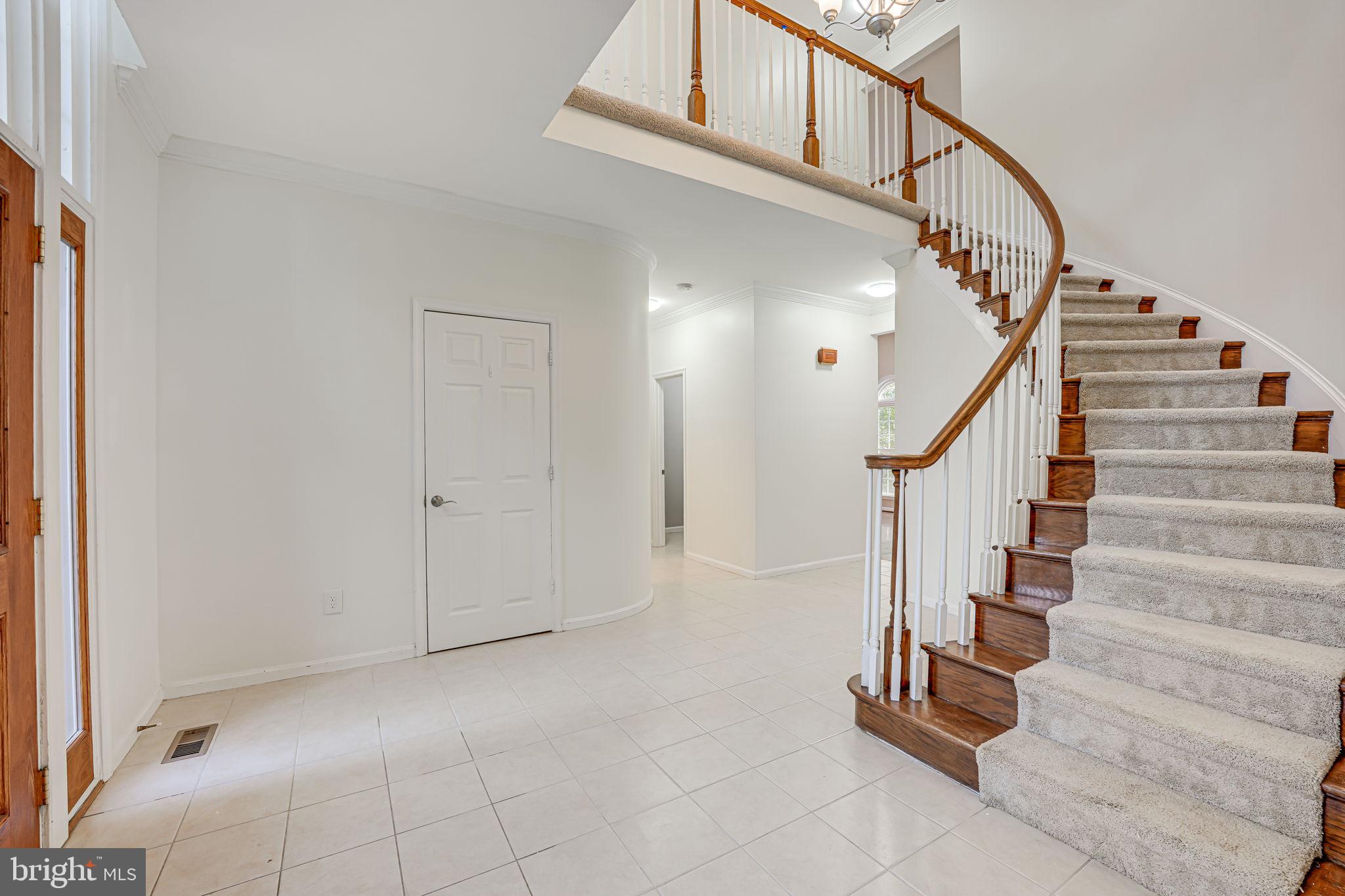 CROSSPOINTE - Residential