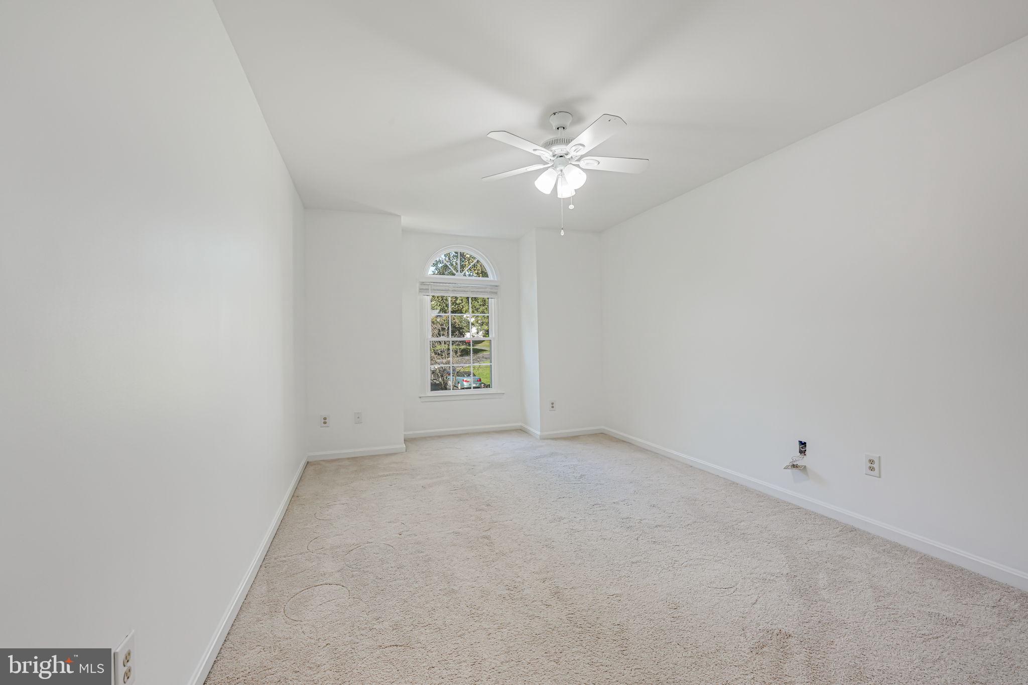 CROSSPOINTE - Residential