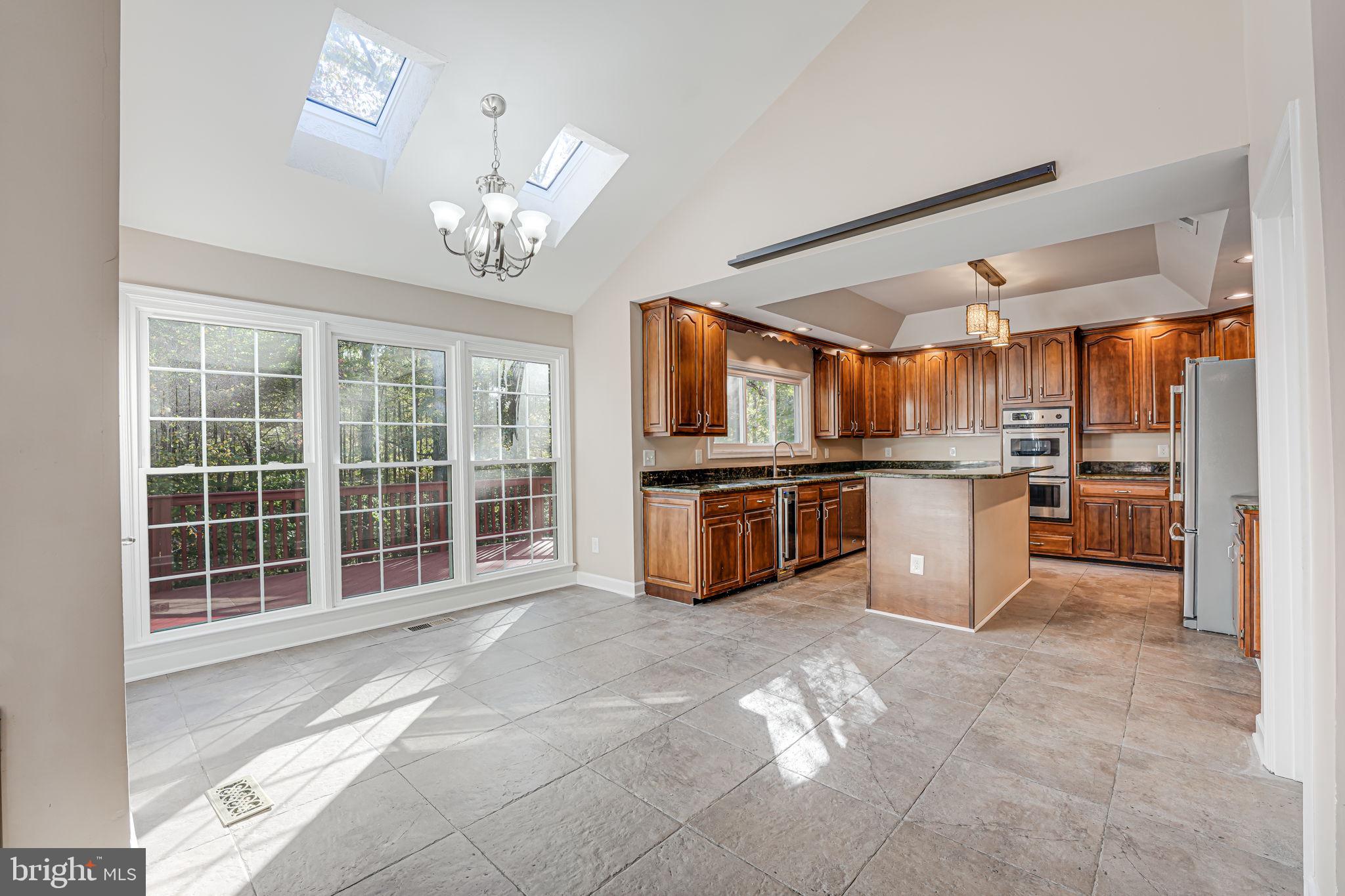 CROSSPOINTE - Residential