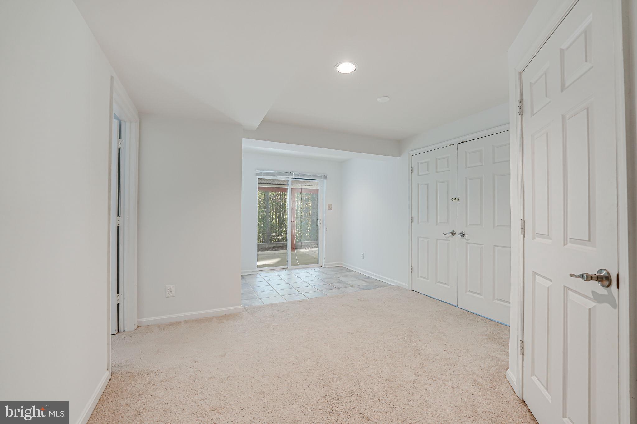 CROSSPOINTE - Residential