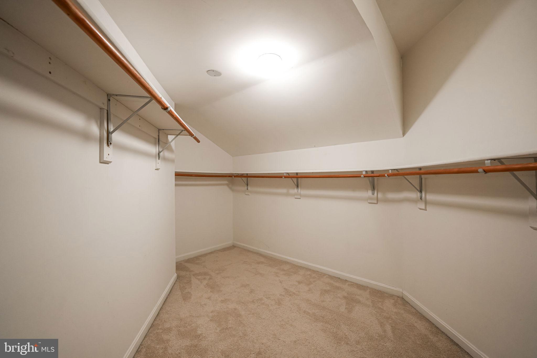 CROSSPOINTE - Residential