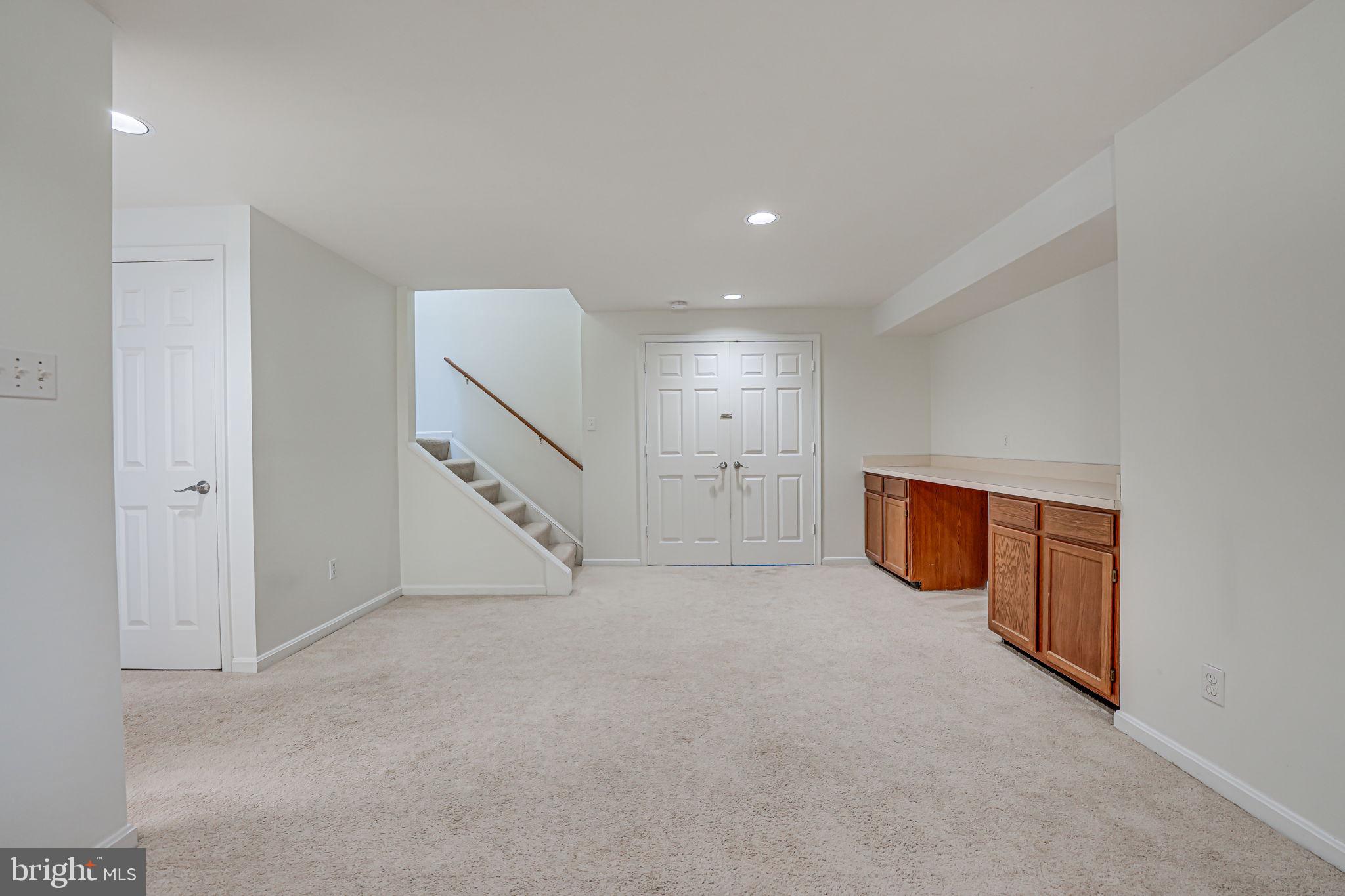 CROSSPOINTE - Residential