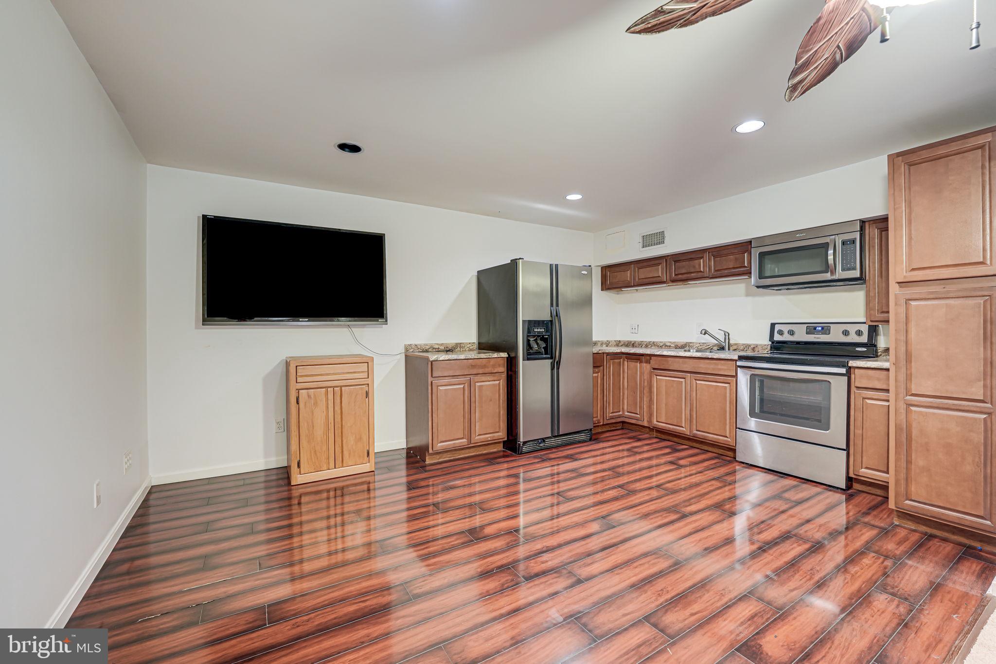 CROSSPOINTE - Residential