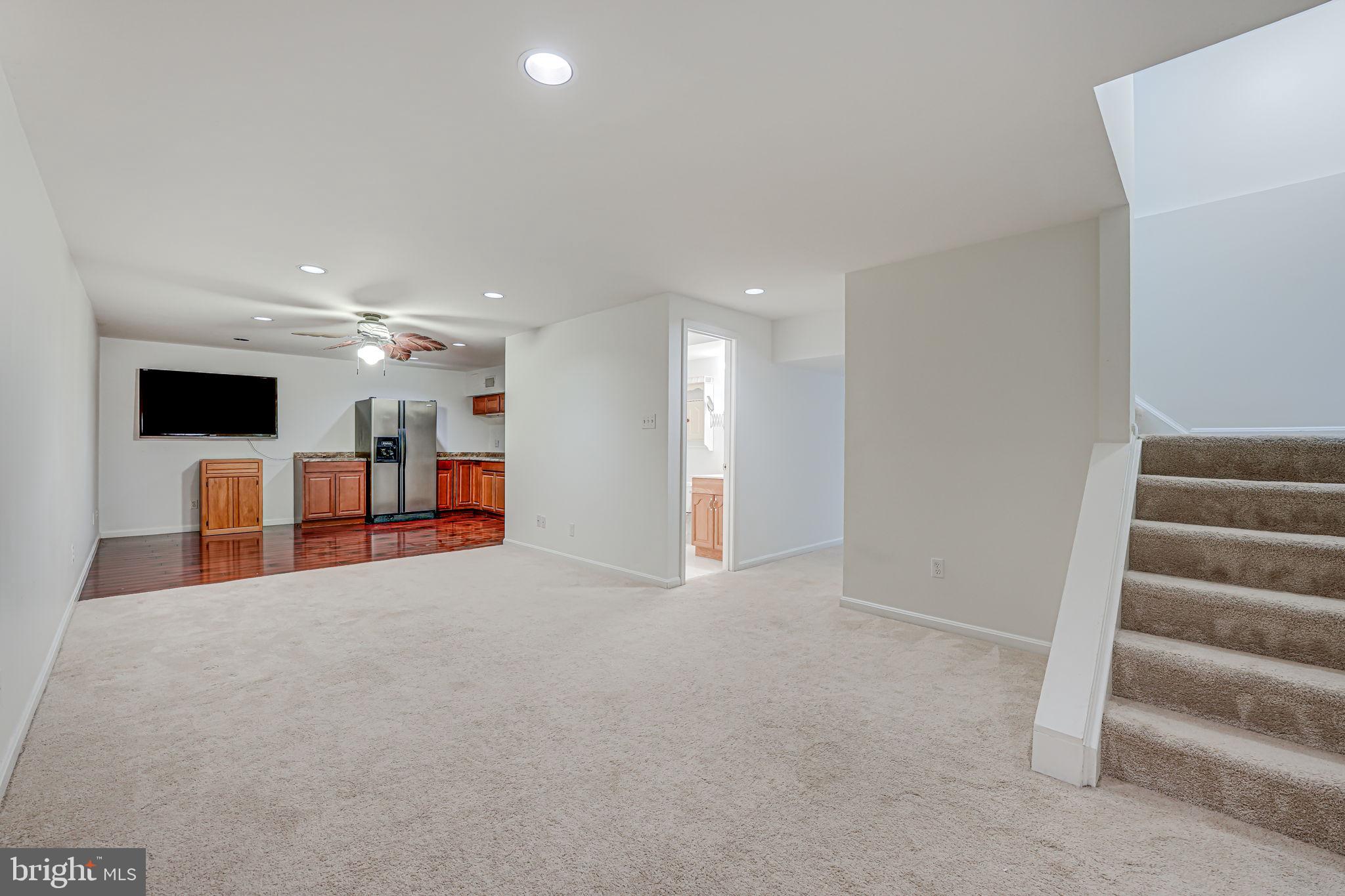 CROSSPOINTE - Residential