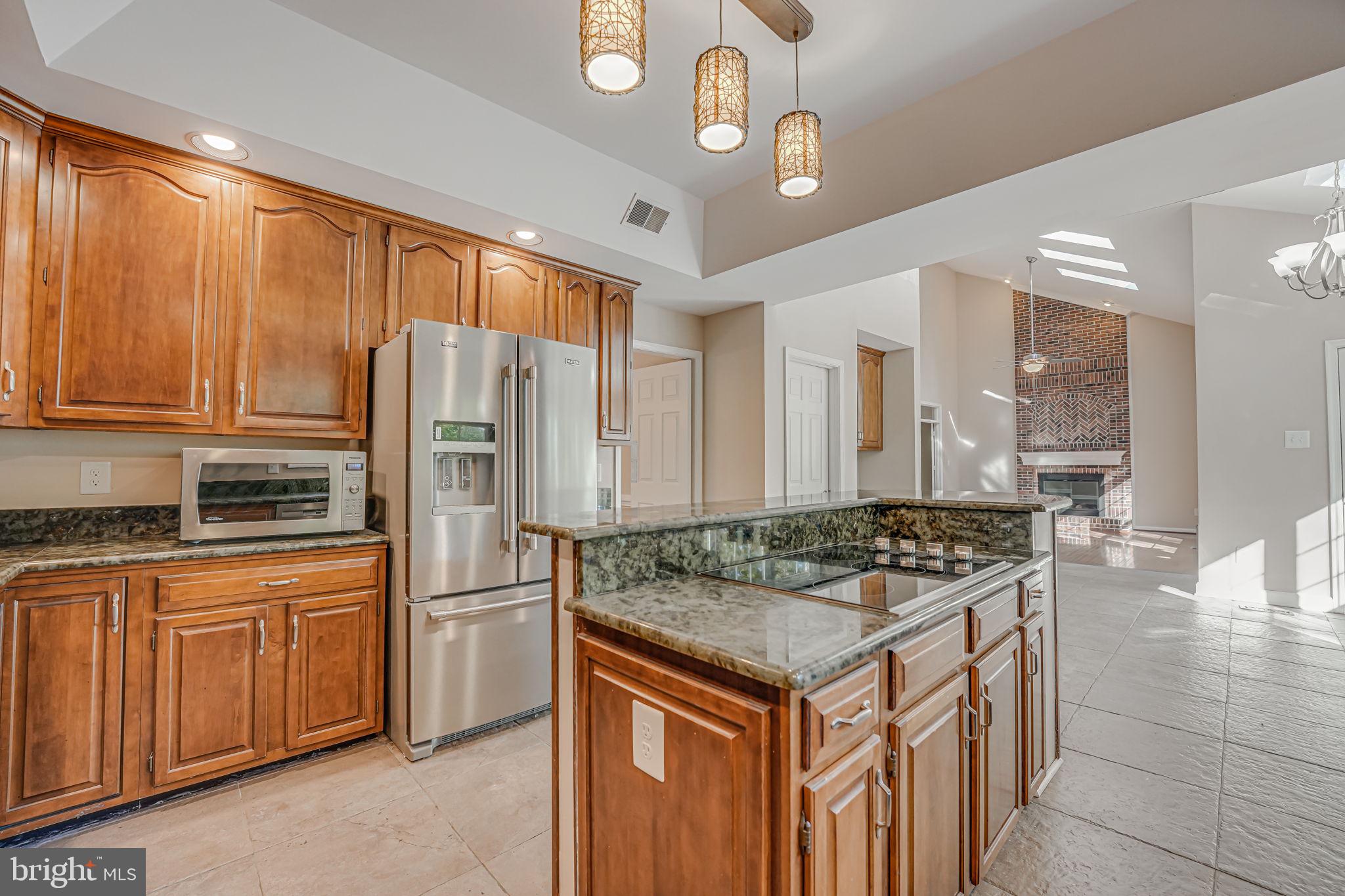 CROSSPOINTE - Residential