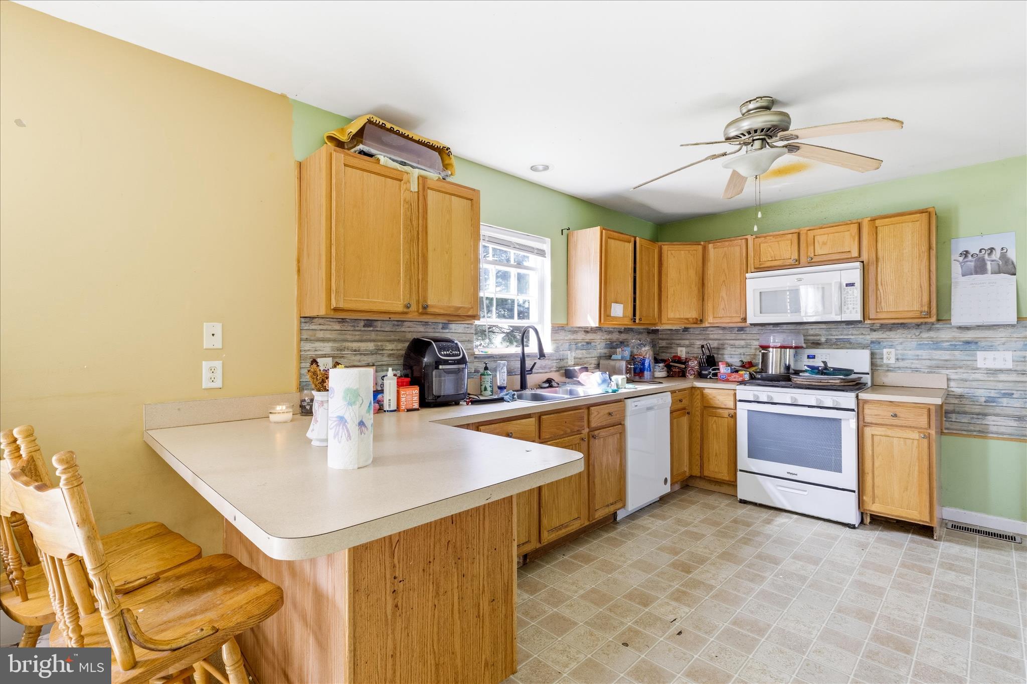 BAYLY CROSSING - Residential