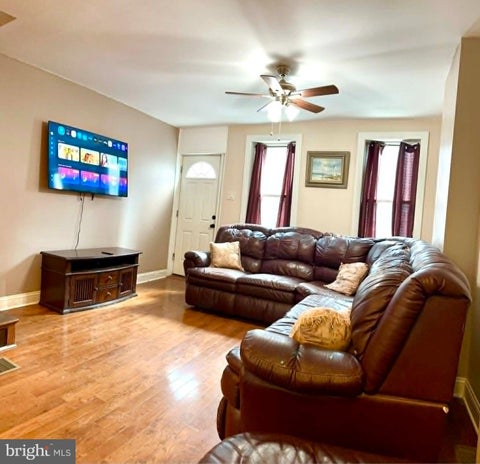 Townhouse For Rent - 1209 Peters Street<br/> PHILADELPHIA, PA 19147