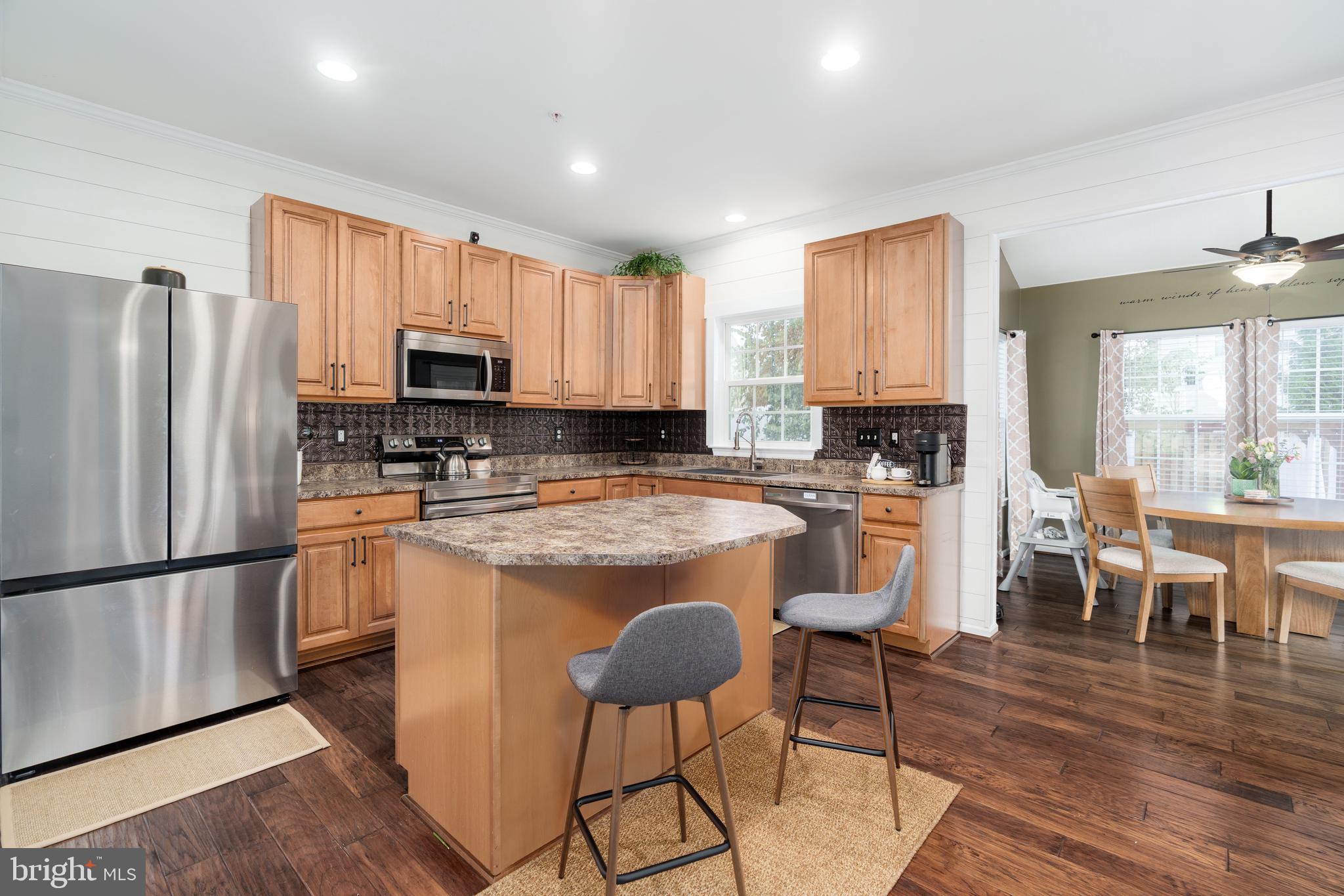 206 MAGNOLIA DRIVE