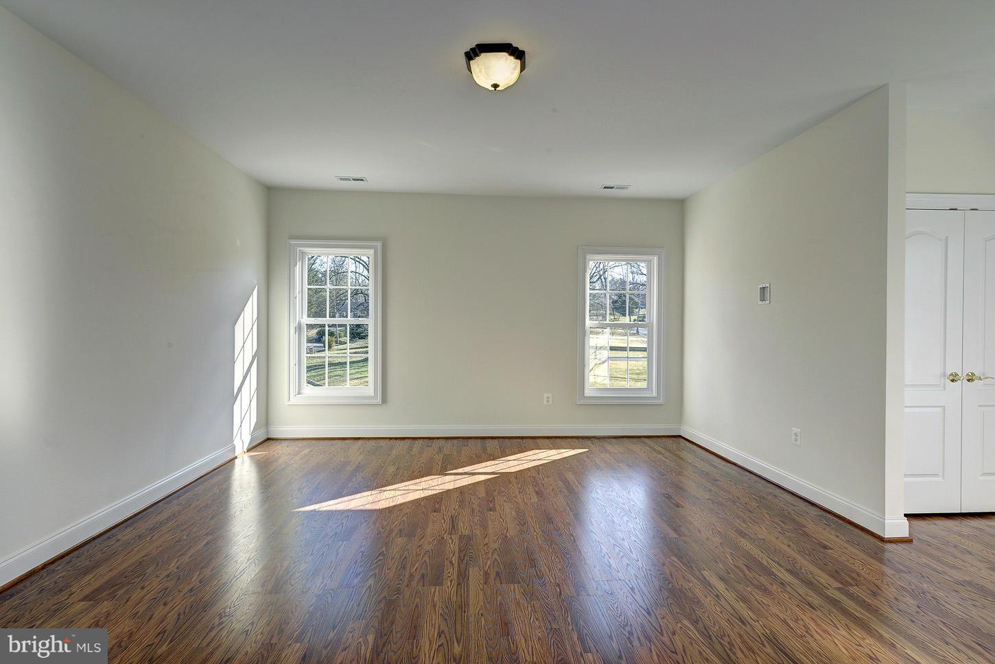 COLUMBIA PINES - Residential