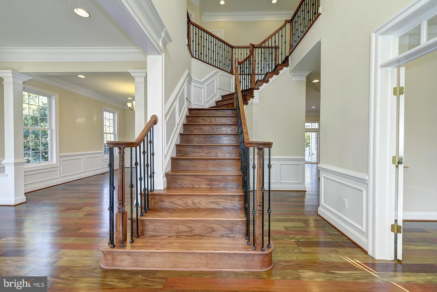 COLUMBIA PINES - Residential