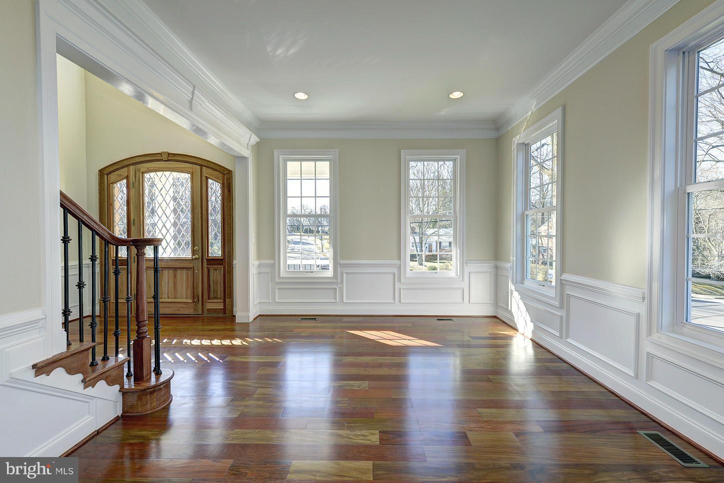 COLUMBIA PINES - Residential