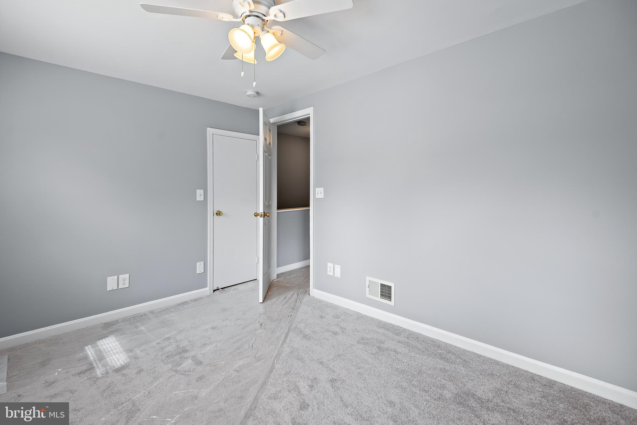 HOLLYWOOD PARK - Residential