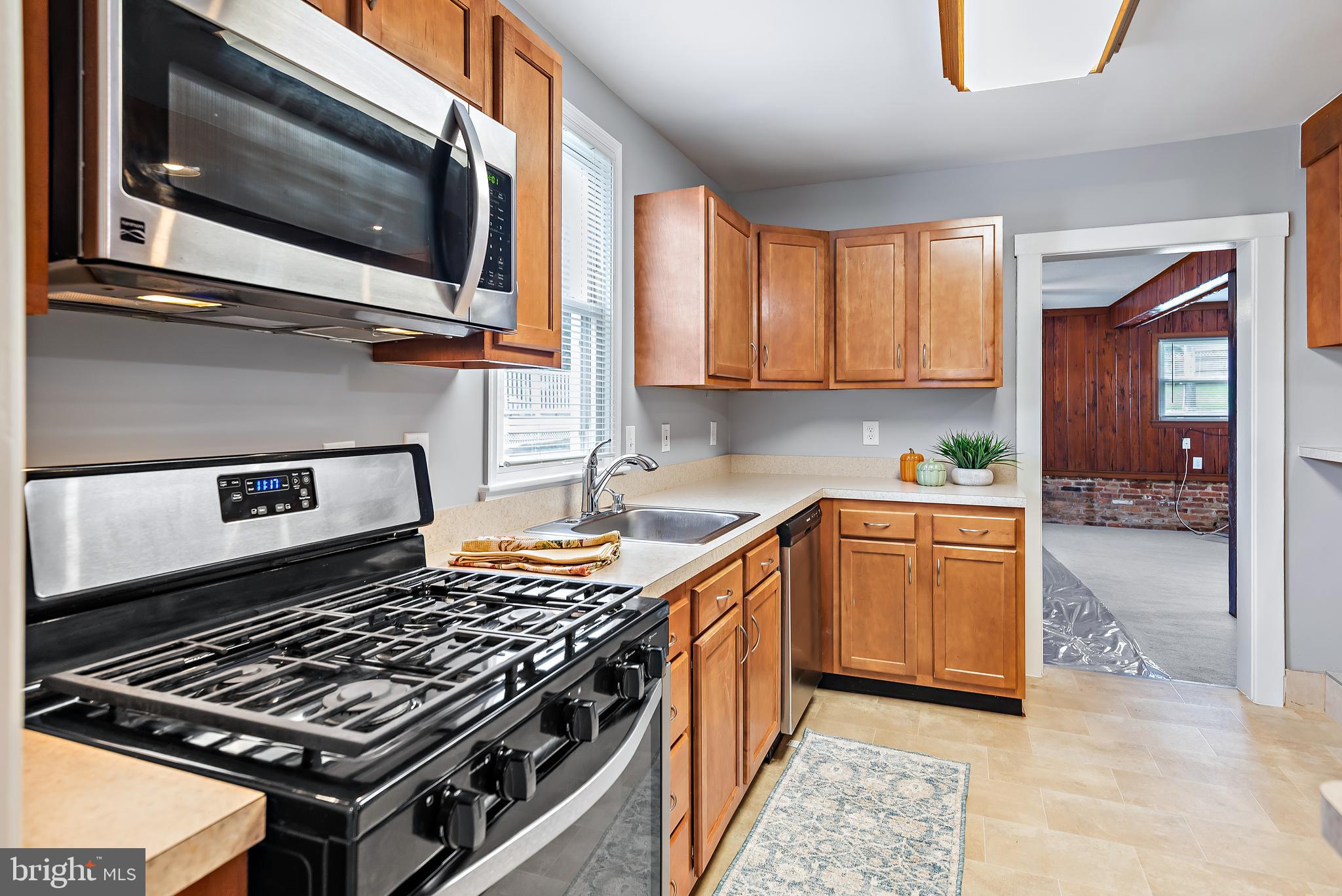 HOLLYWOOD PARK - Residential