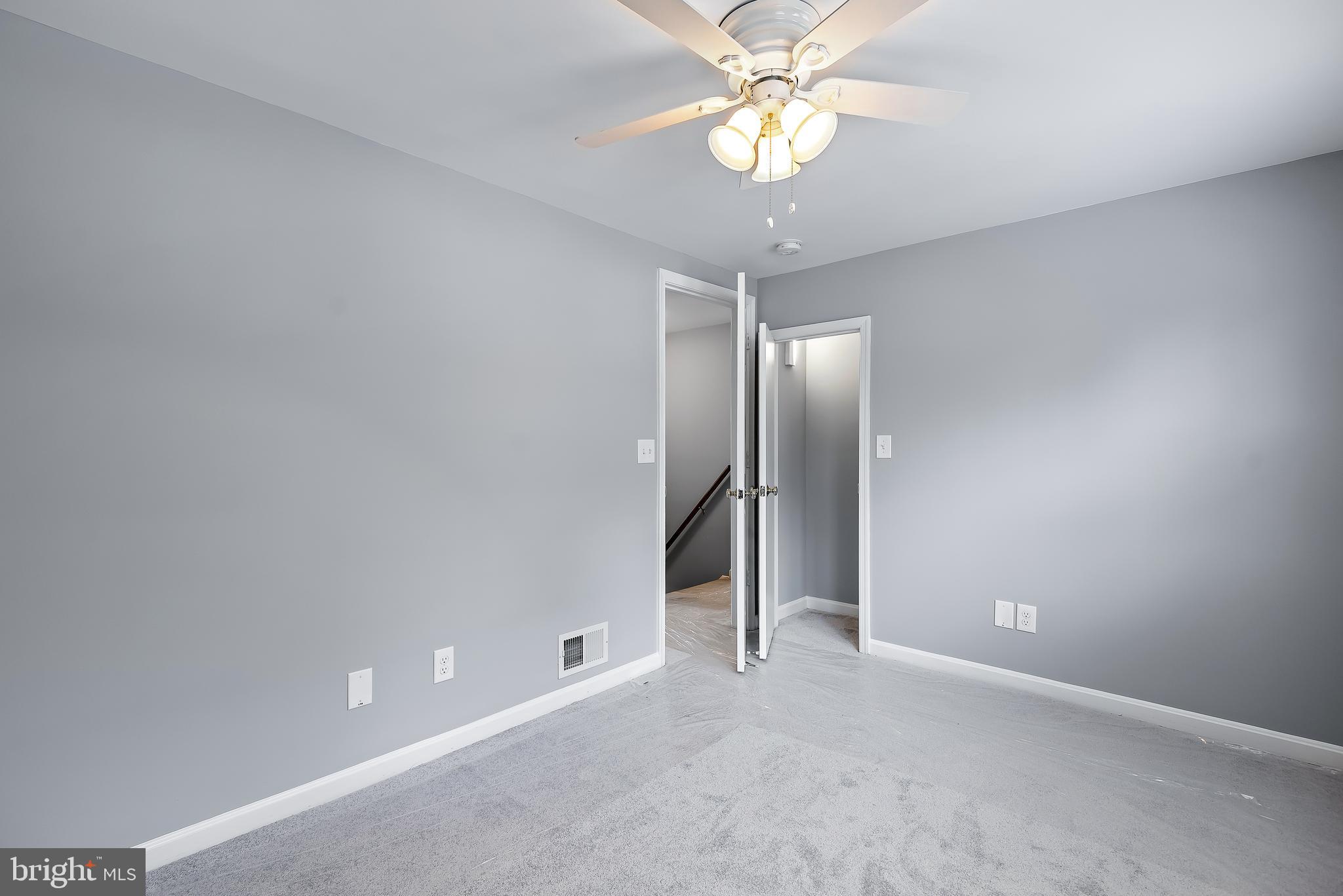 HOLLYWOOD PARK - Residential