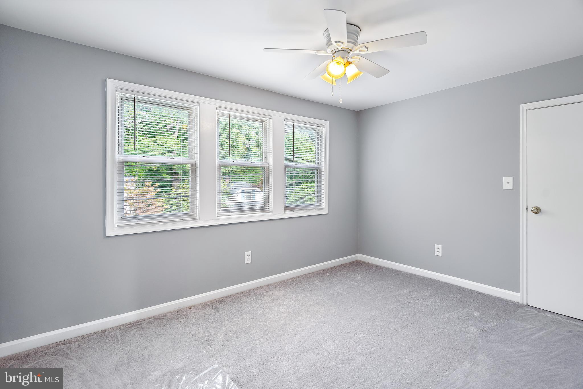 HOLLYWOOD PARK - Residential