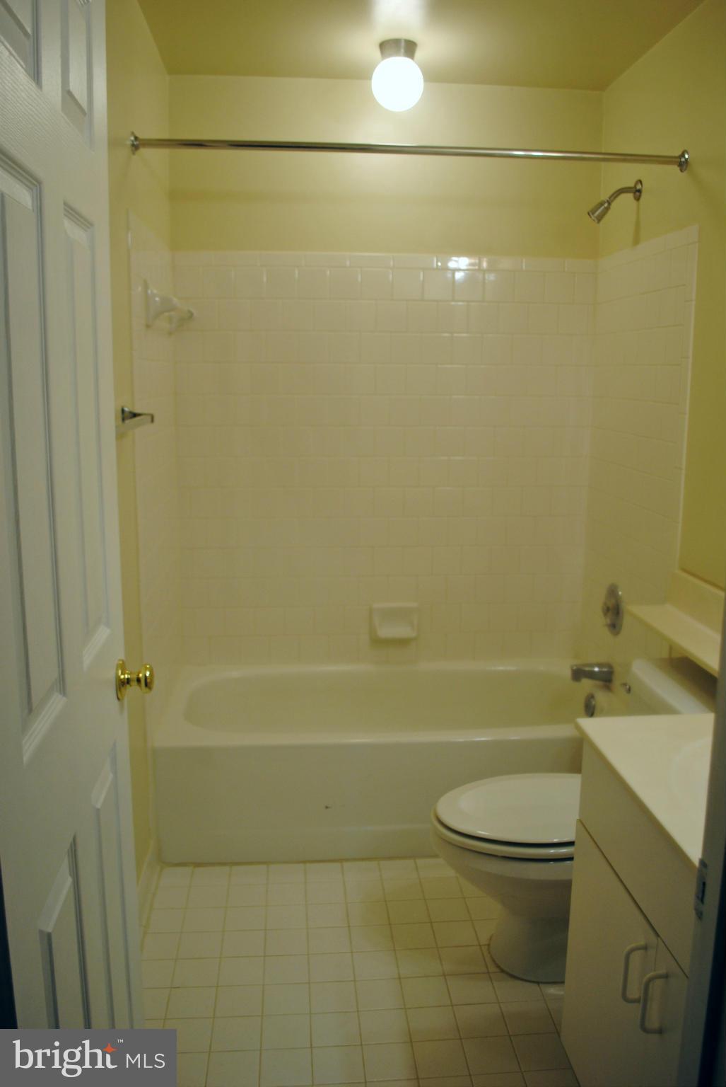 WEXFORD GARDEN - Residential Lease