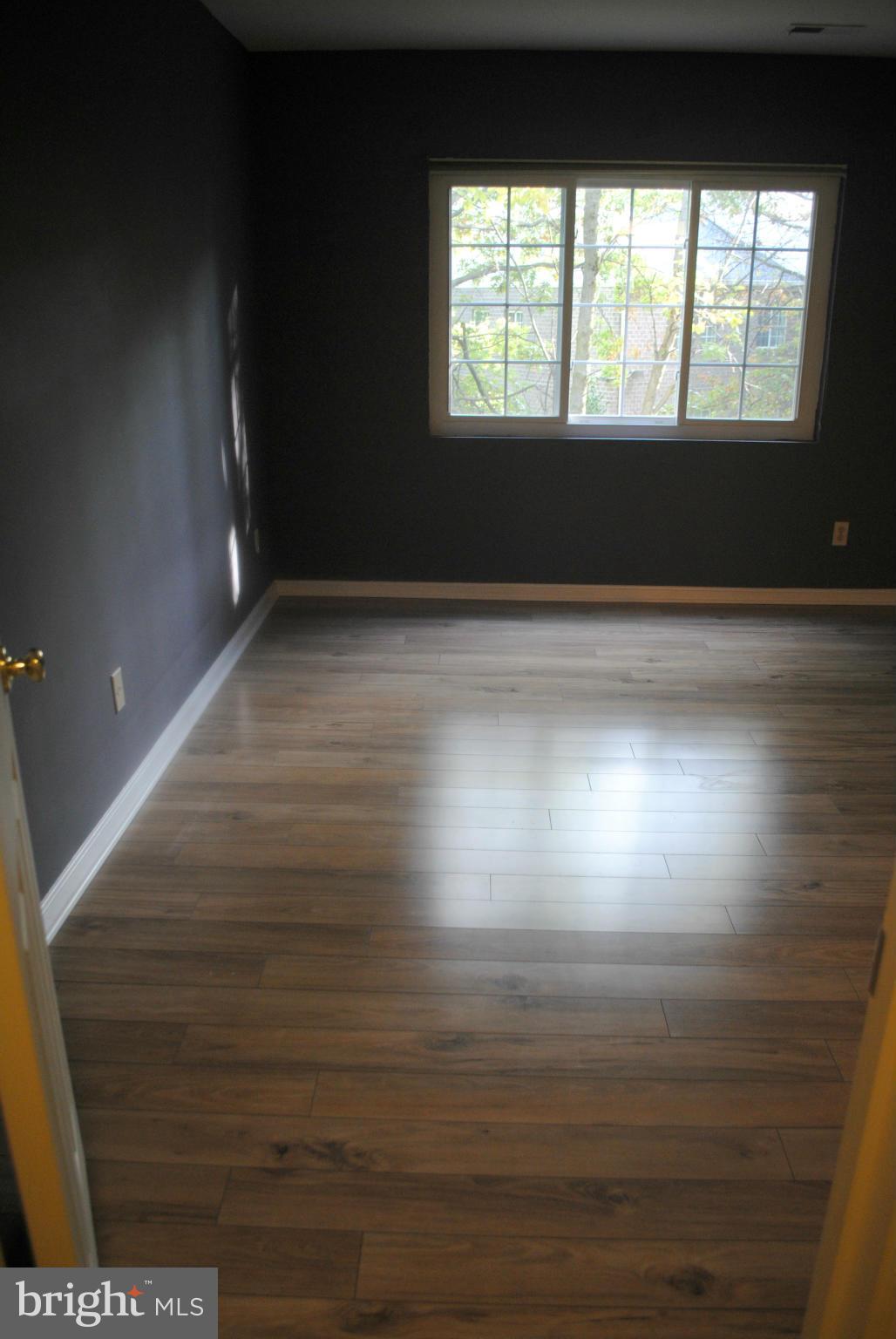 WEXFORD GARDEN - Residential Lease