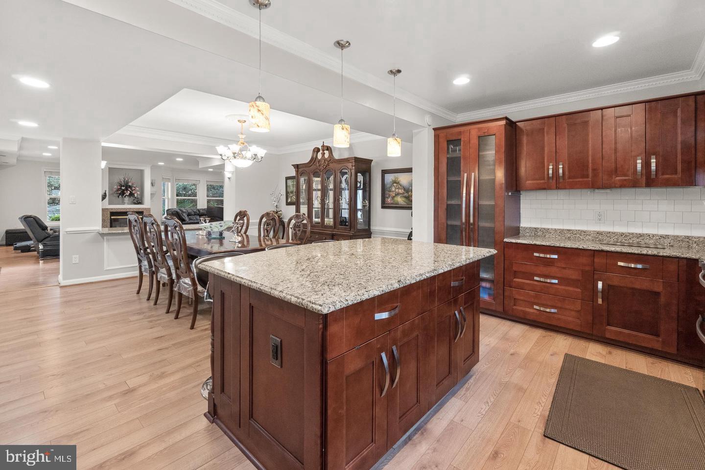 OAKWOOD KNOLLS - Residential Lease