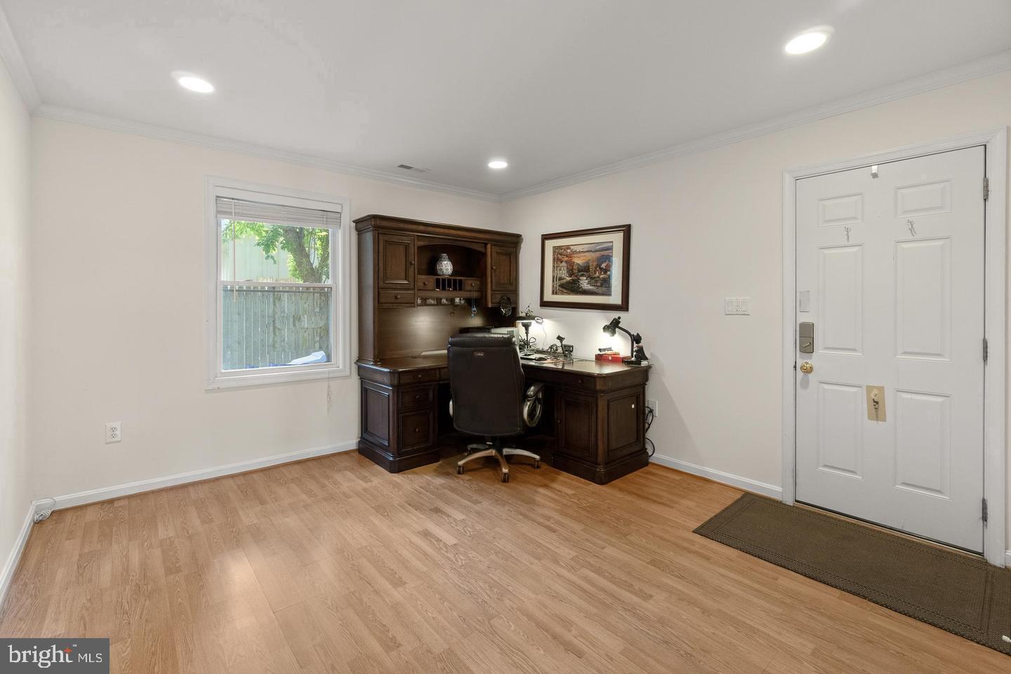 OAKWOOD KNOLLS - Residential Lease