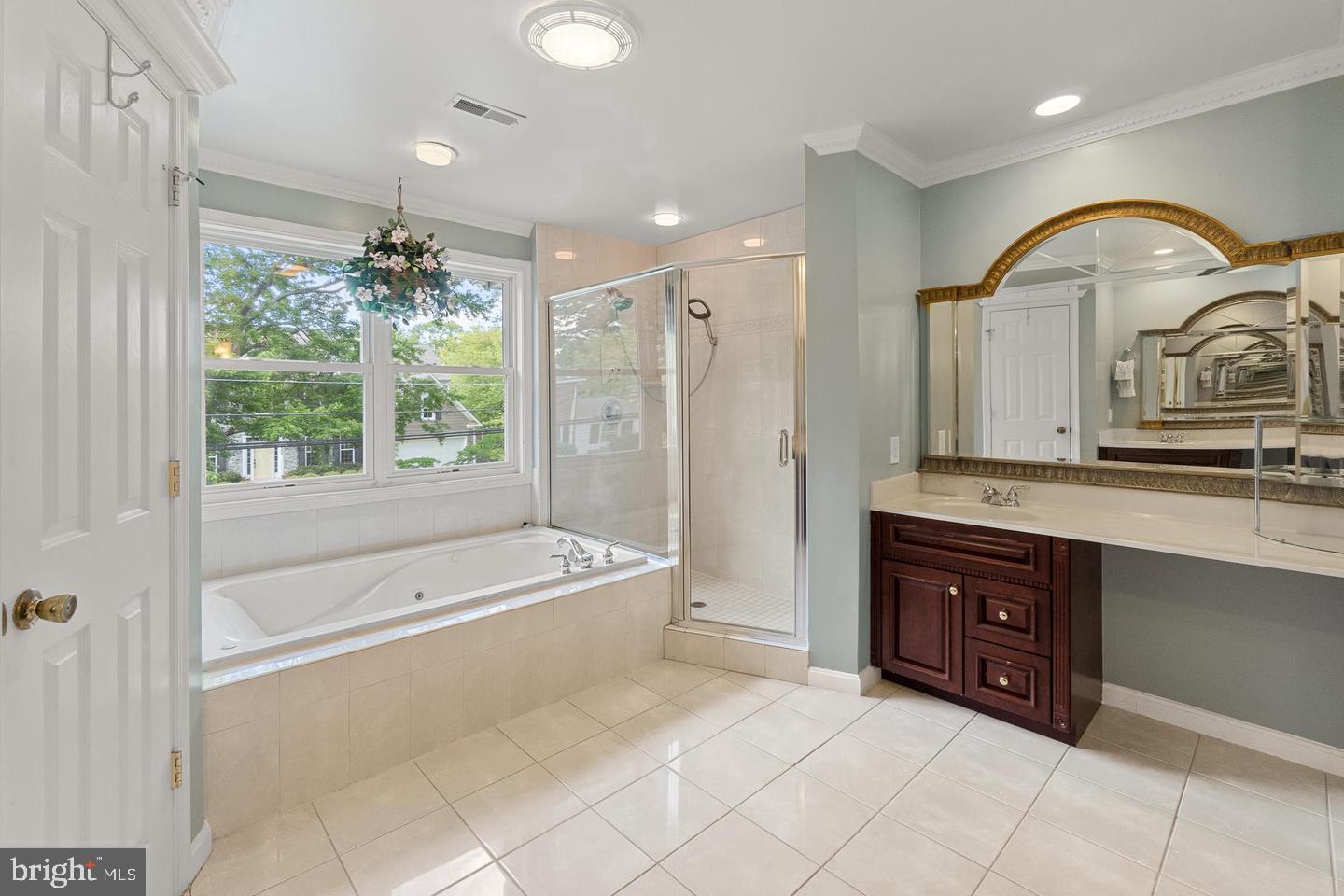 OAKWOOD KNOLLS - Residential Lease