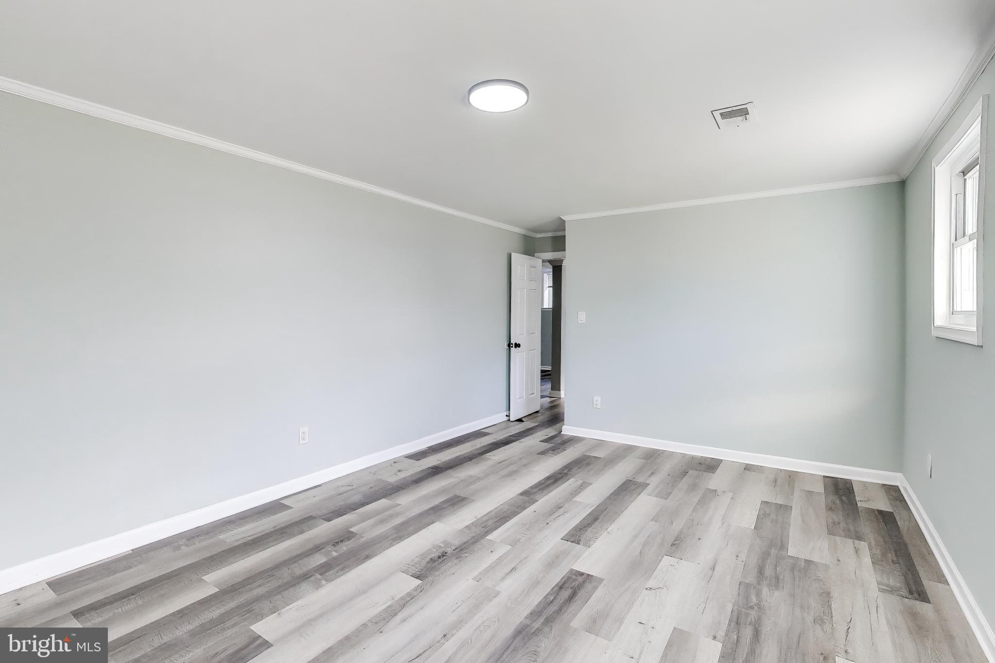 GLENARDEN WOODS - Residential