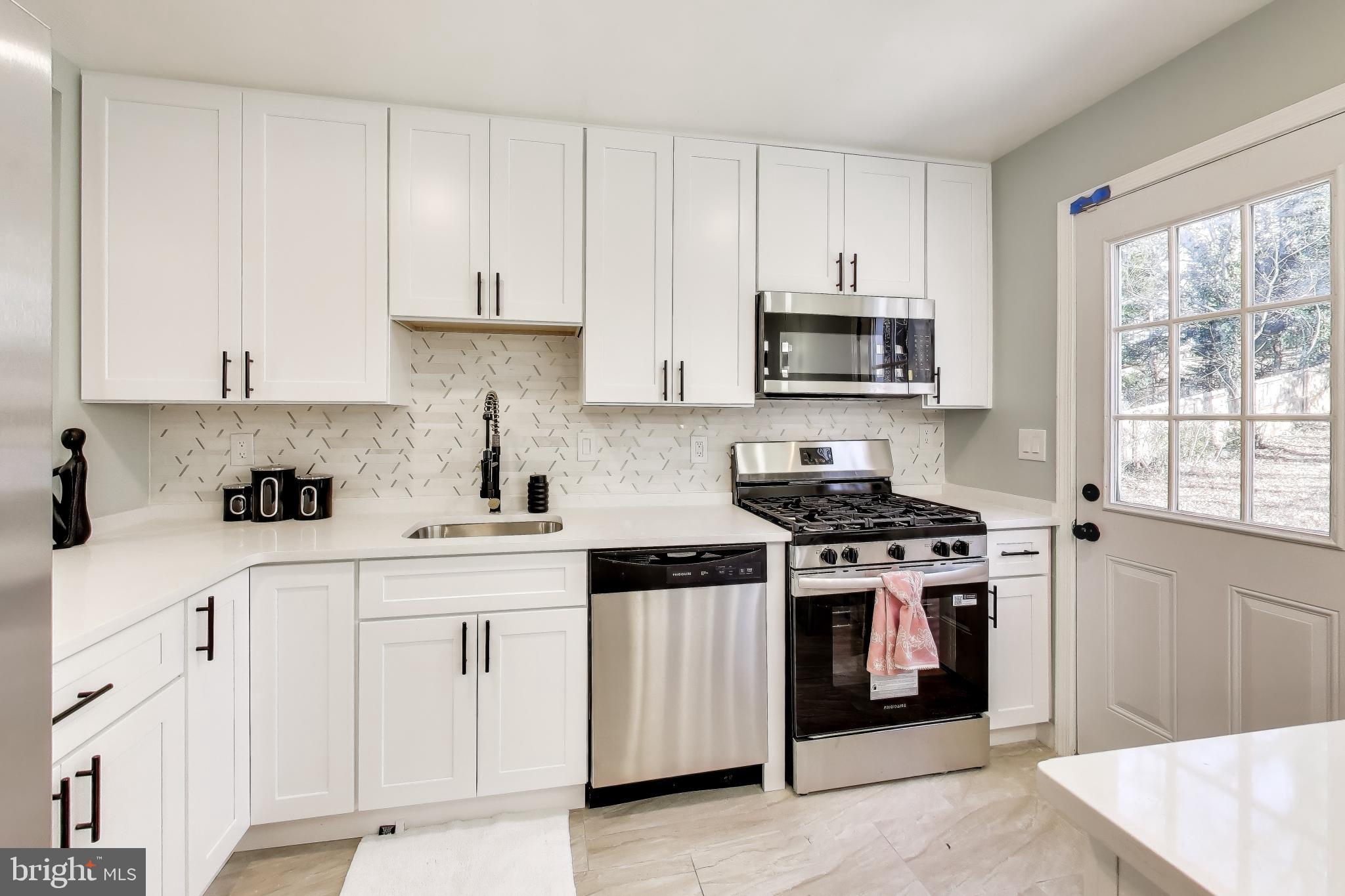 GLENARDEN WOODS - Residential