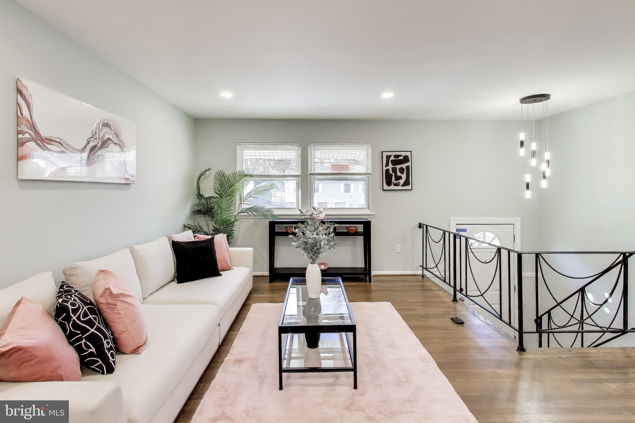 GLENARDEN WOODS - Residential