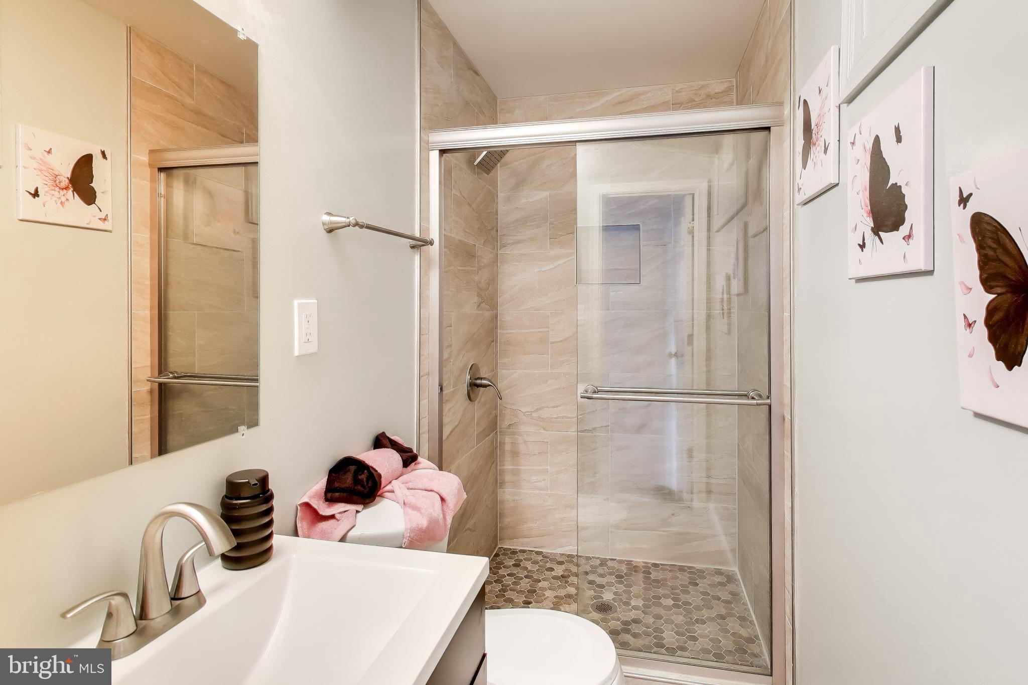 GLENARDEN WOODS - Residential