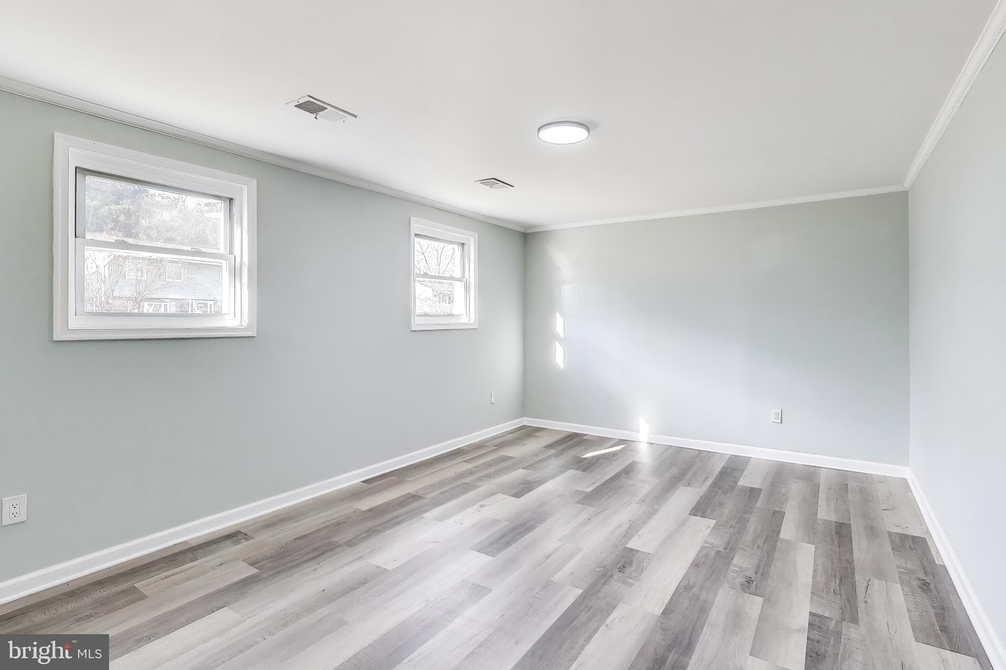 GLENARDEN WOODS - Residential