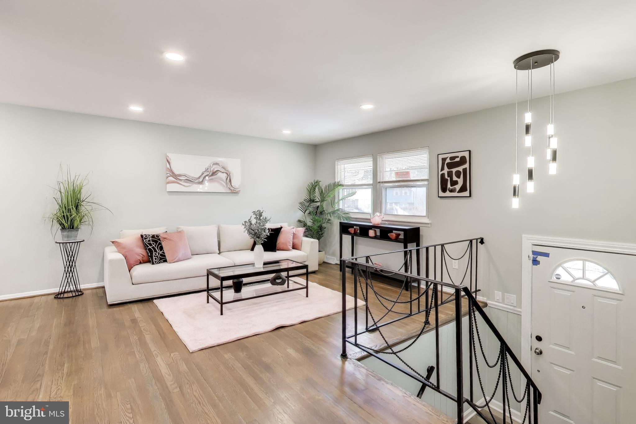 GLENARDEN WOODS - Residential